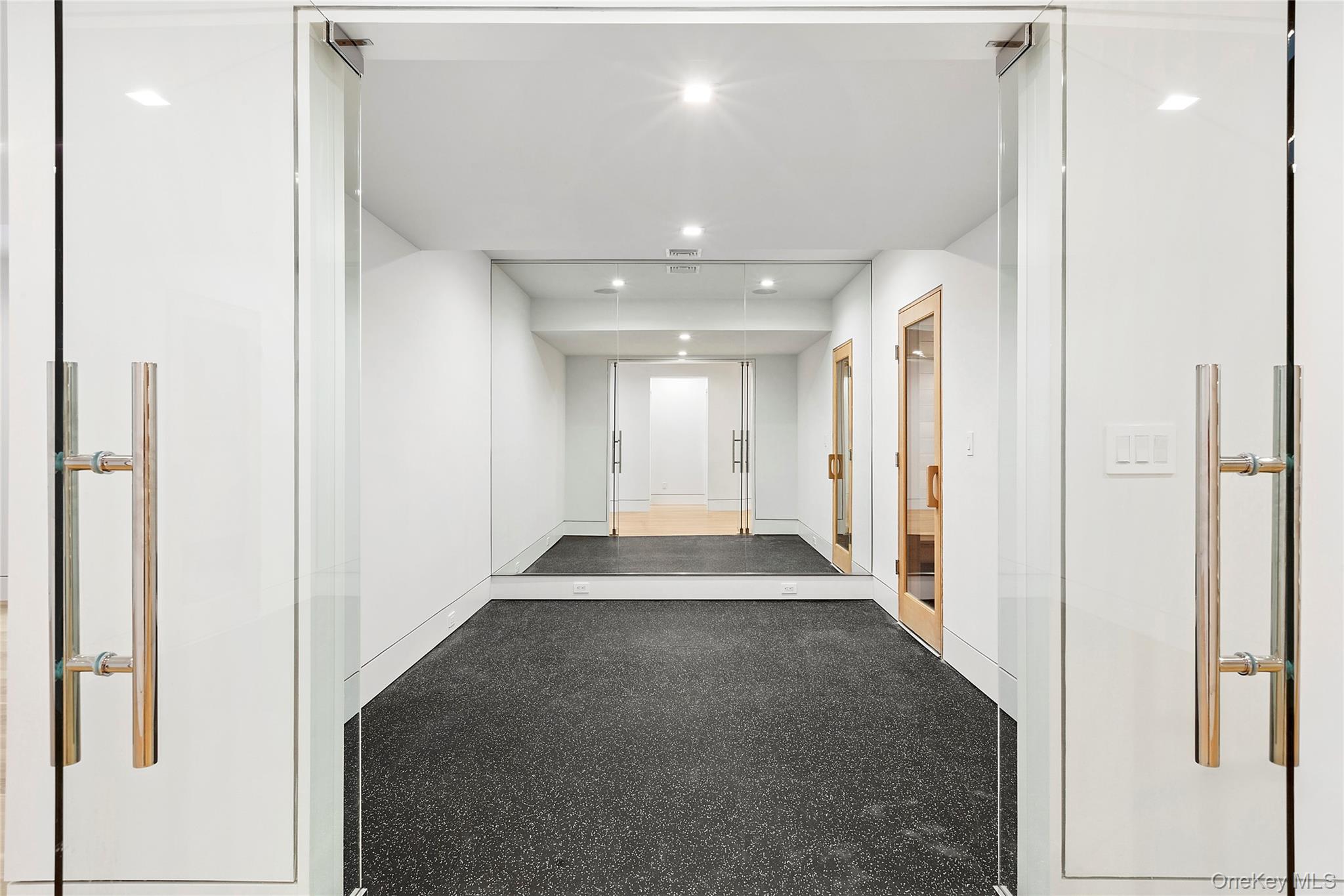 354 St Andrews Road Southampton, NY 11968 - Photo 33 of 37