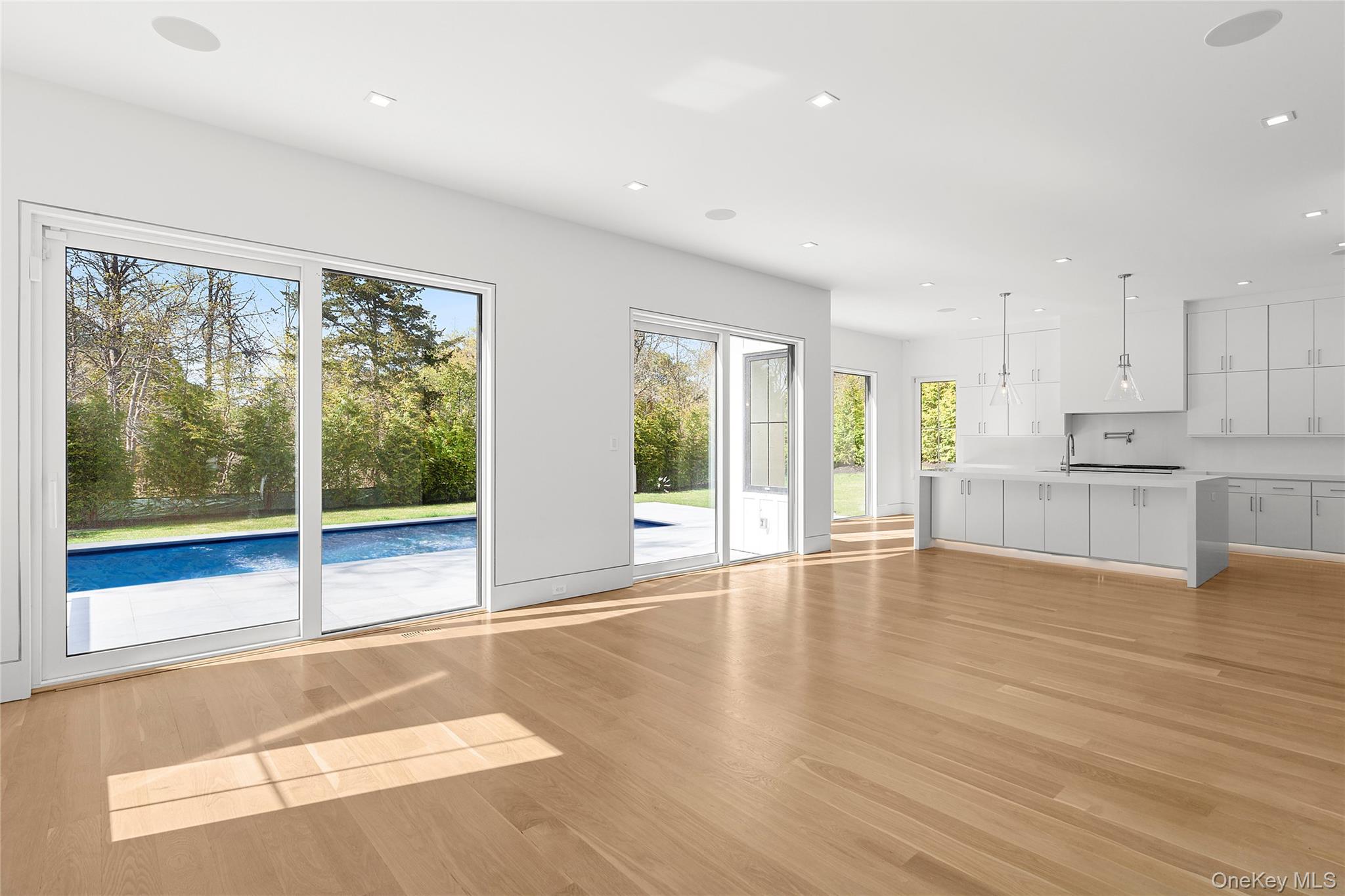 354 St Andrews Road Southampton, NY 11968 - Photo 5 of 37