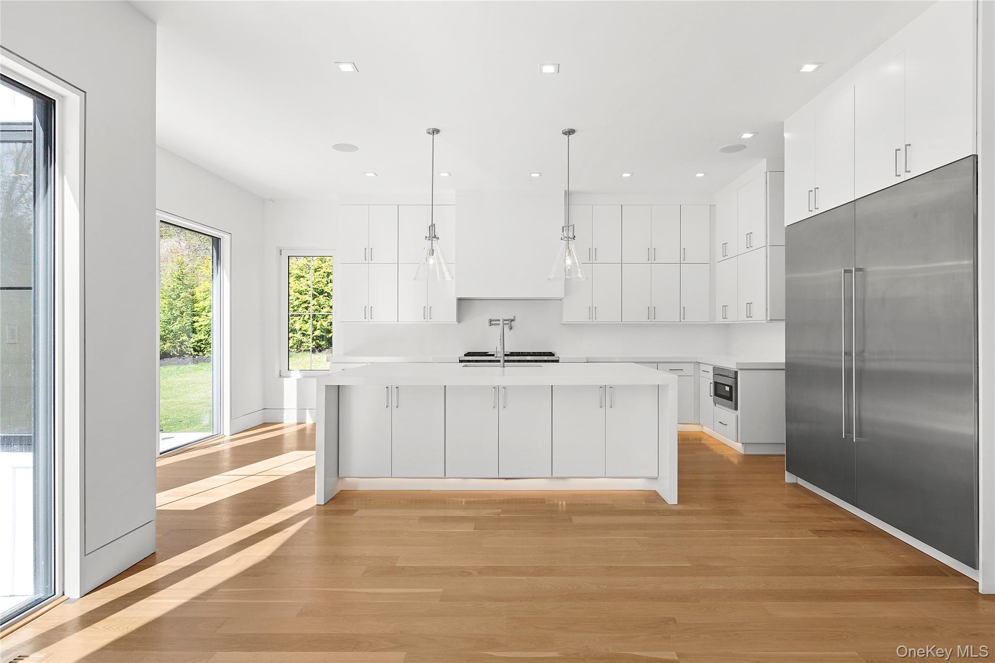 354 St Andrews Road Southampton, NY 11968 - Photo 6 of 37