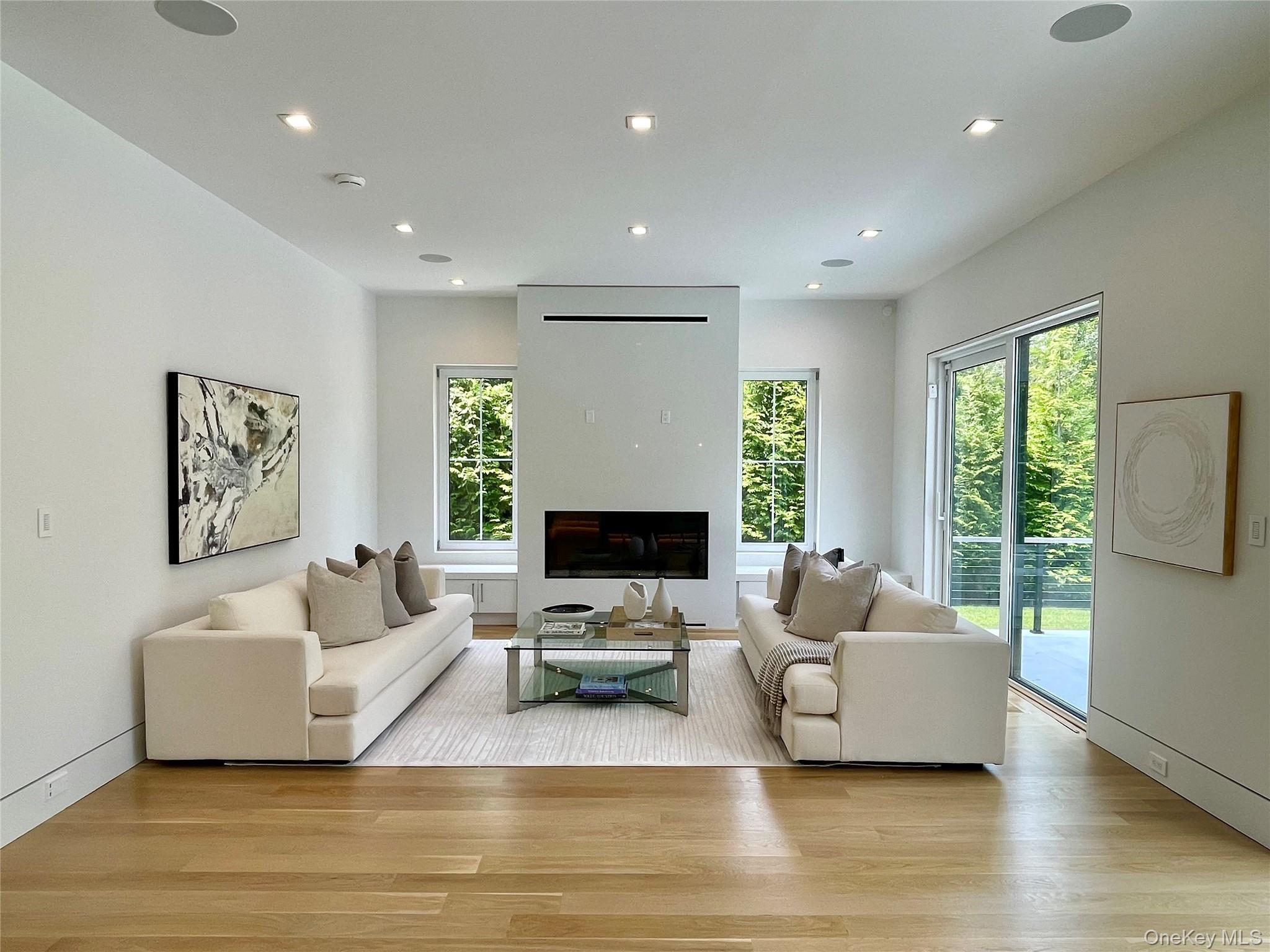 354 St Andrews Road Southampton, NY 11968 - Photo 9 of 37