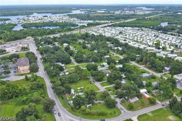 $1,000 | 4180 Sabal Lane, Unit 2, Fort Myers, FL 33905