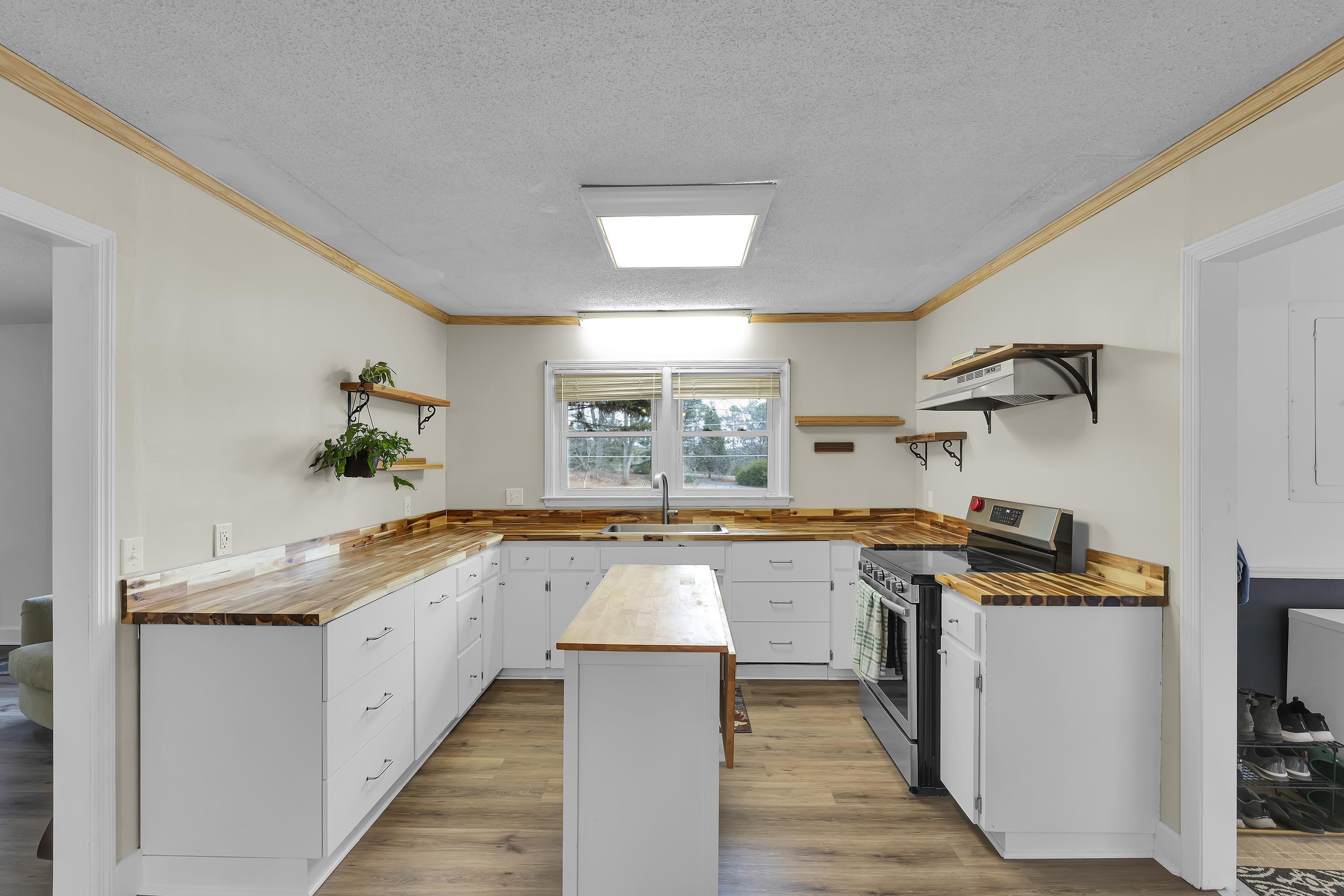 2551 Compton Bridge Road Inman, SC 29349 - Photo 10 of 34