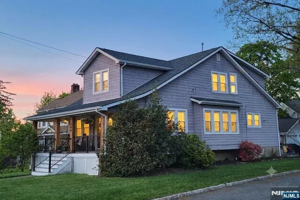 $849,000 | 266 Eagle Rock Avenue, Roseland, NJ 07068