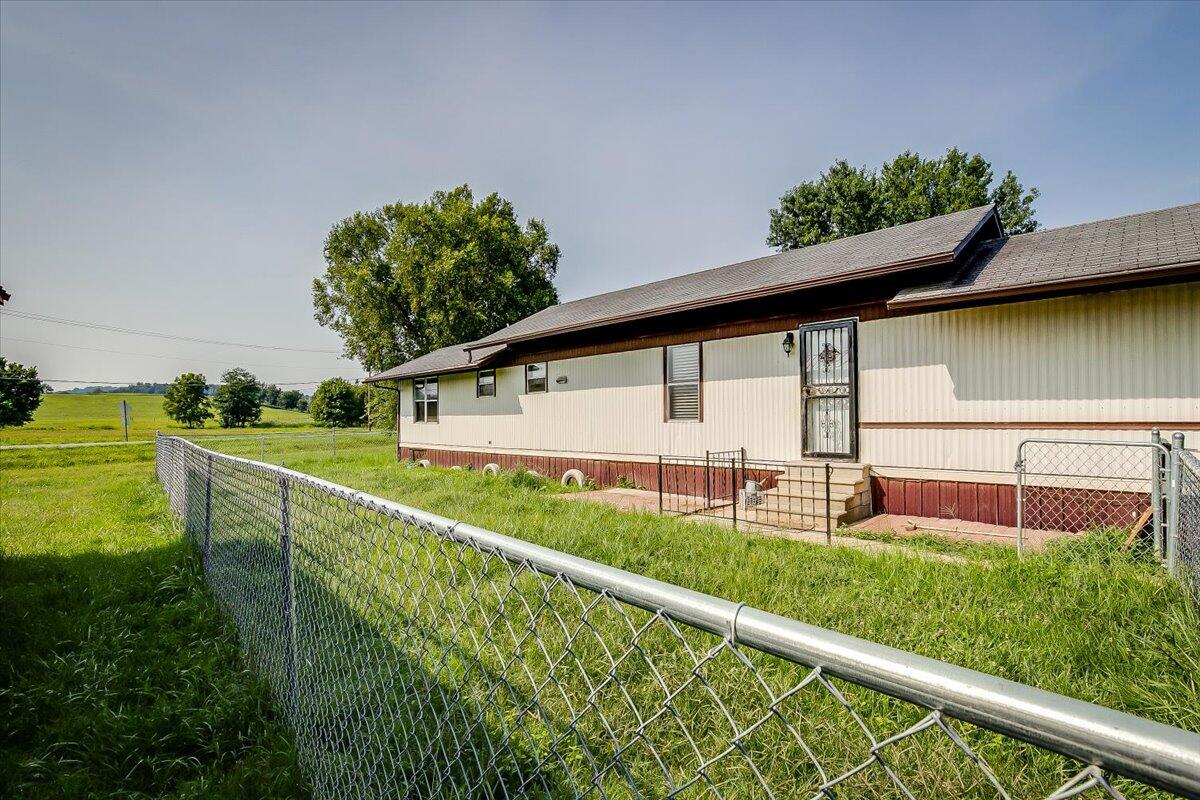 1009 Old State Rte 34 Jonesborough, TN 37659 - Photo 4 of 23 4