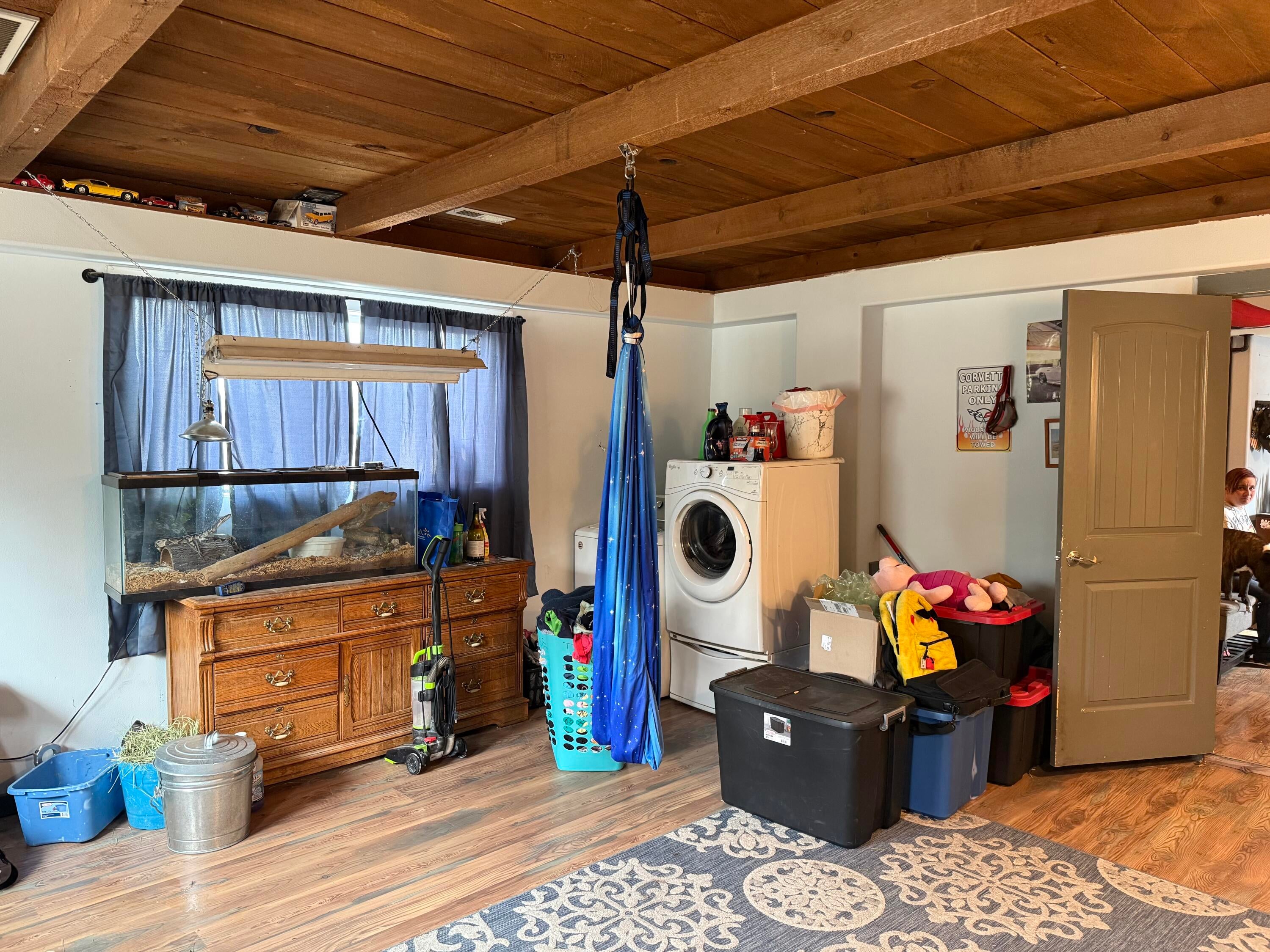 16973 Downey Road Bend, OR 97707 - Photo 7 of 13 mud room/ laundry area from front door
