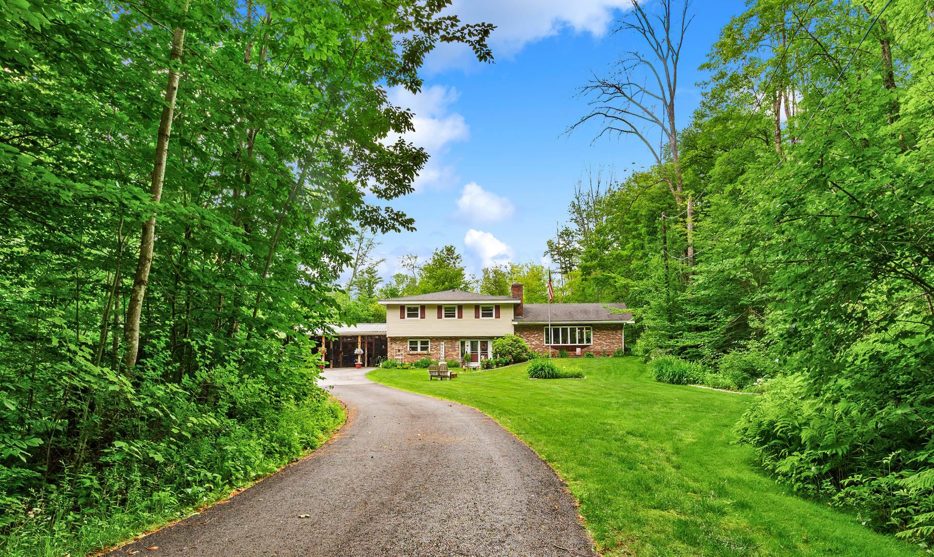 13 Old Winslow Road Wilmot, NH 03287 - Photo 2 of 38
