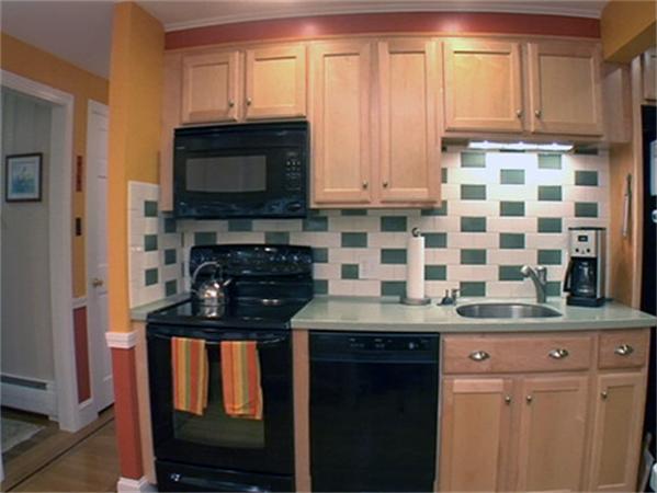 73 Henderson Street Needham, MA 02492 - Photo 4 of 13 Gallery Image 4