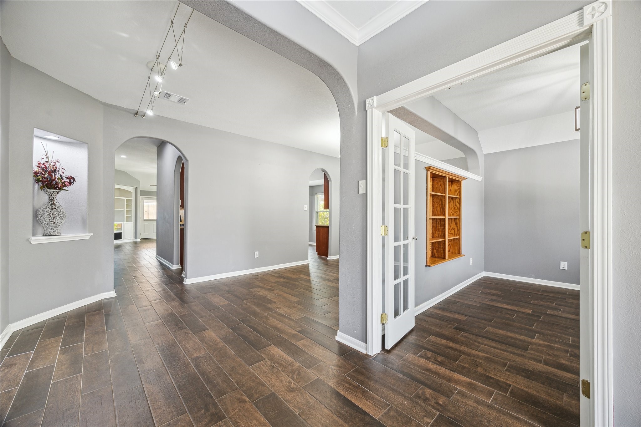 20910 Sandy Briar Court Spring, TX 77379 - Photo 3 of 28 As soon as you walk in you can see the private study to your right.