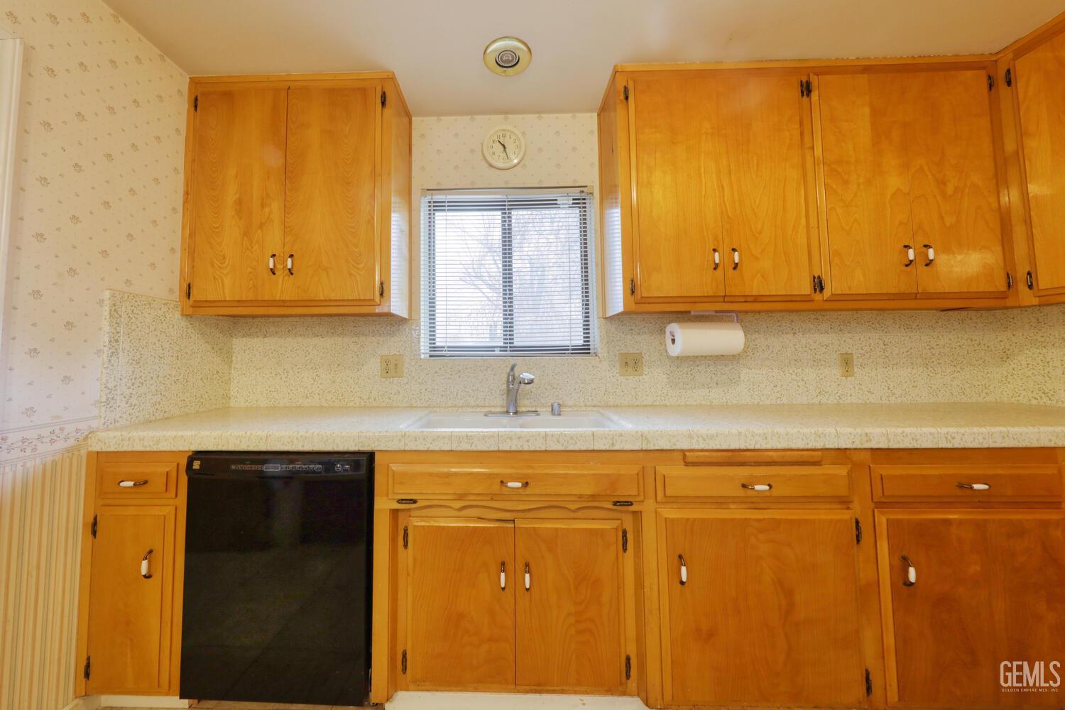 Undisclosed Address Tehachapi, CA 93561 - Photo 19 of 47