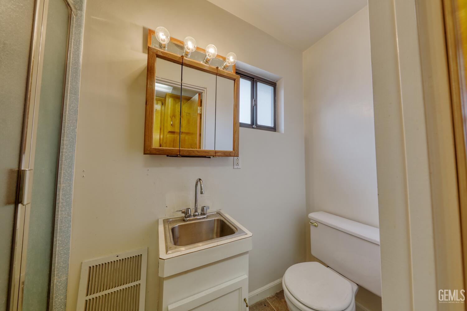 Undisclosed Address Tehachapi, CA 93561 - Photo 26 of 47