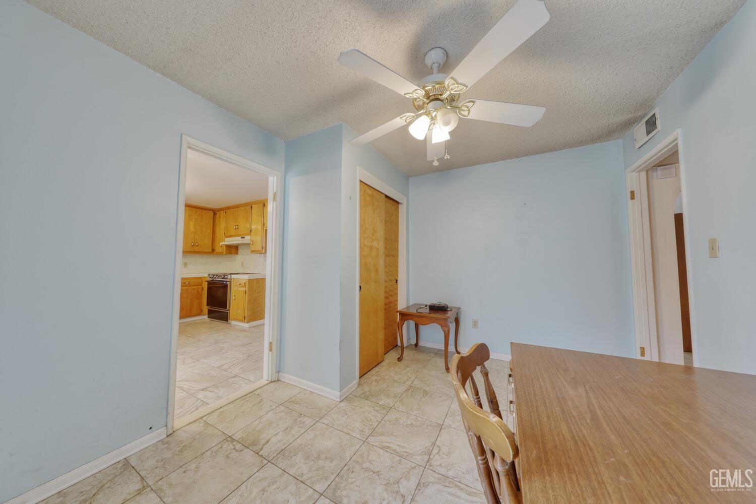 Undisclosed Address Tehachapi, CA 93561 - Photo 29 of 47