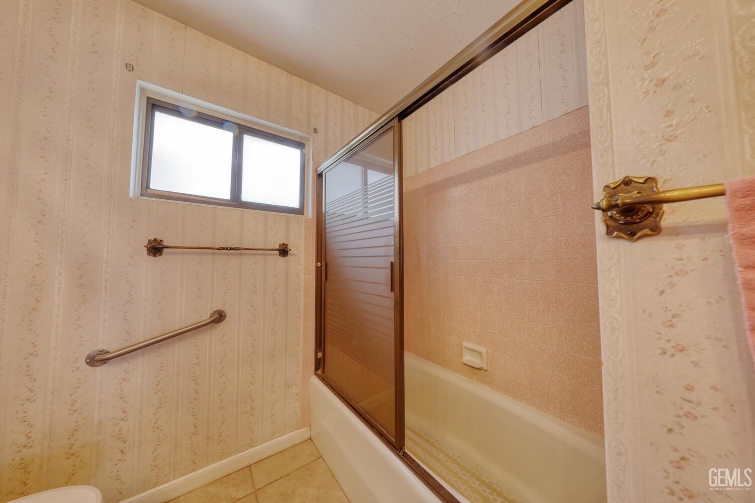 Undisclosed Address Tehachapi, CA 93561 - Photo 38 of 47 a bathroom with a shower