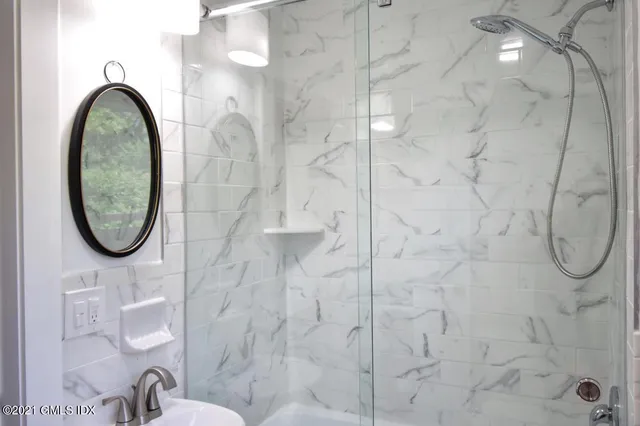 $6,950 | 149 Lake Avenue, Greenwich, CT 06830