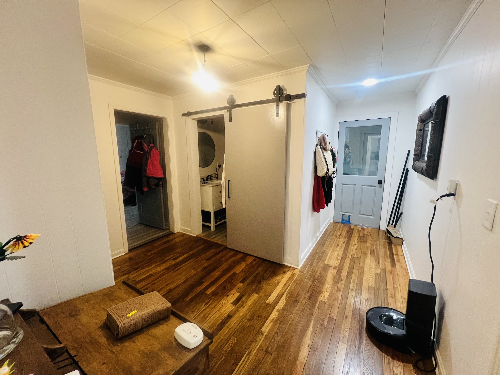 299 West Shellsford Road McMinnville, TN 37110 - Photo 25 of 34 a bedroom with a bed and a mirror