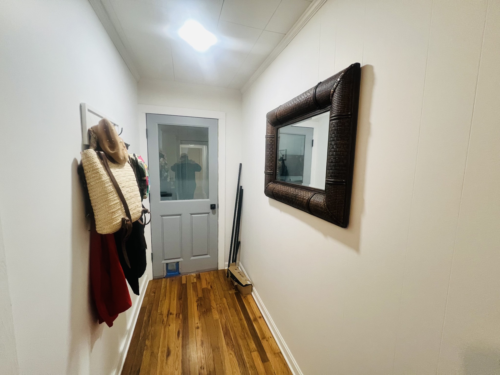 299 West Shellsford Road McMinnville, TN 37110 - Photo 26 of 34 a view of a hallway with wooden floor and staircase