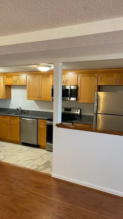 $2,400 | 200 Market Street, Unit 505, Lowell, MA 01852