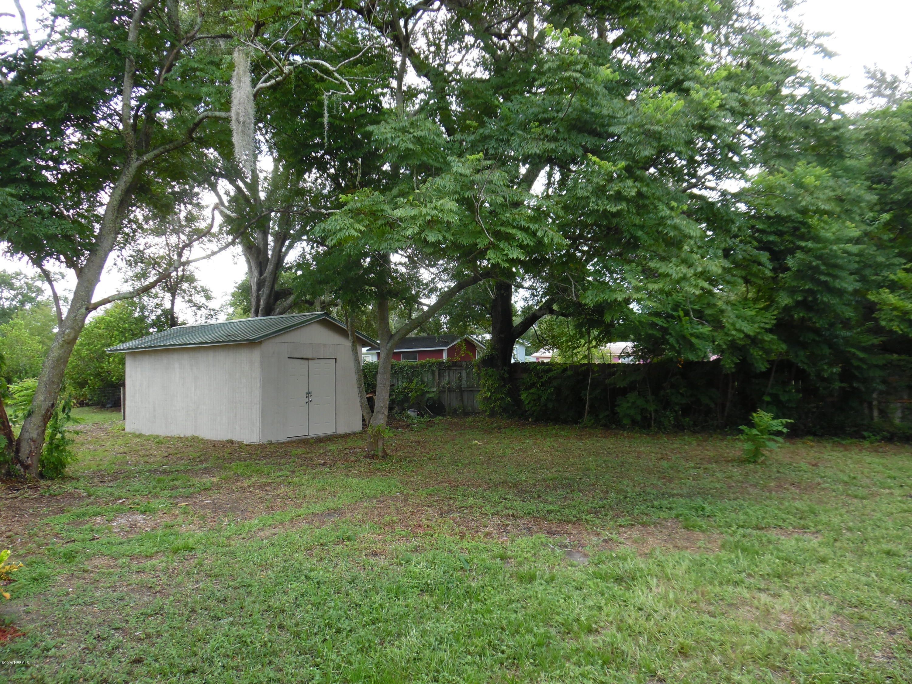 620 Southwest Field Avenue Keystone Heights, FL 32656 - Photo 64 of 68 a view of a backyard