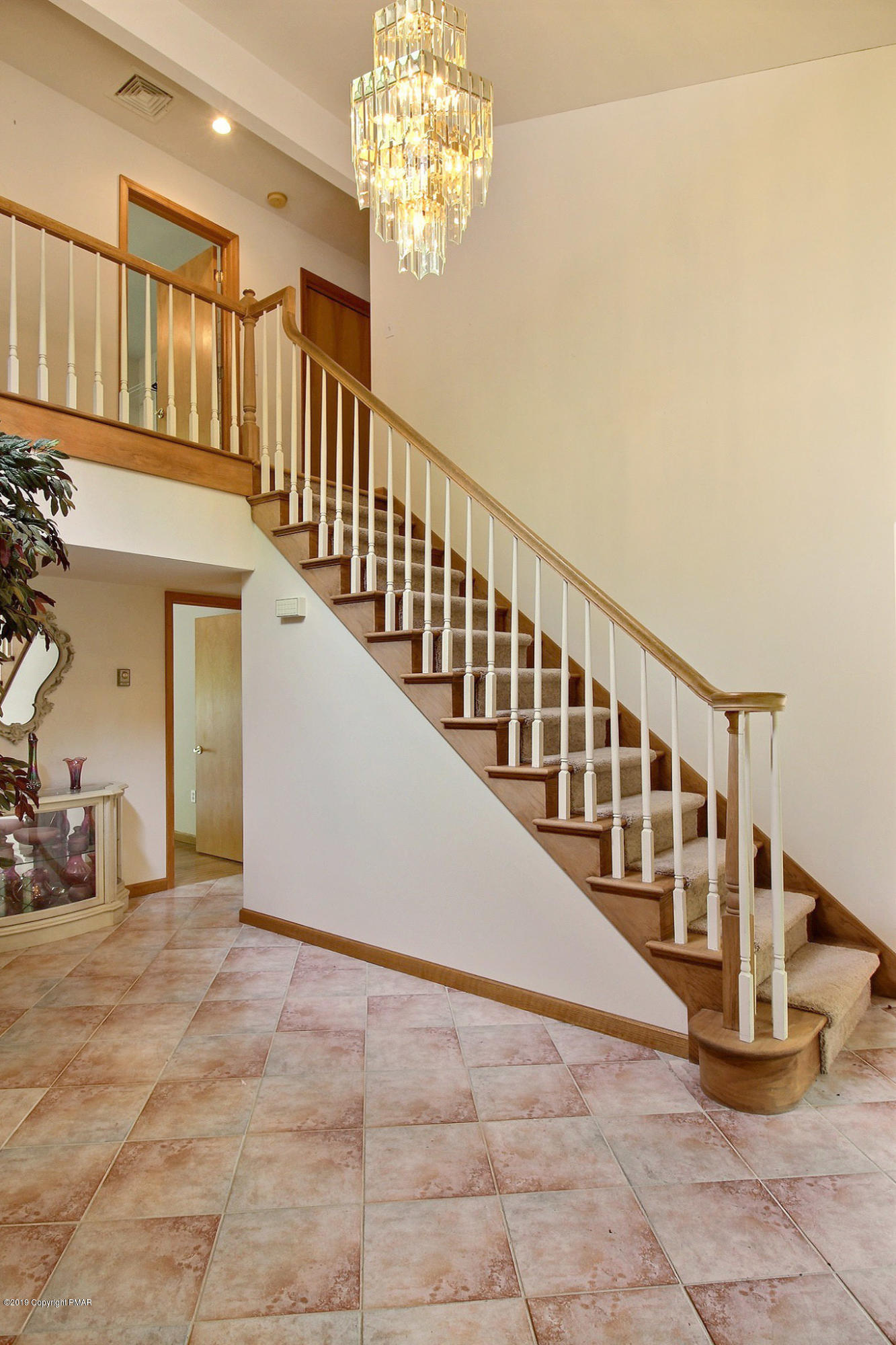 58 Bender Road Gouldsboro, PA 18424 - Photo 22 of 41 Foyer