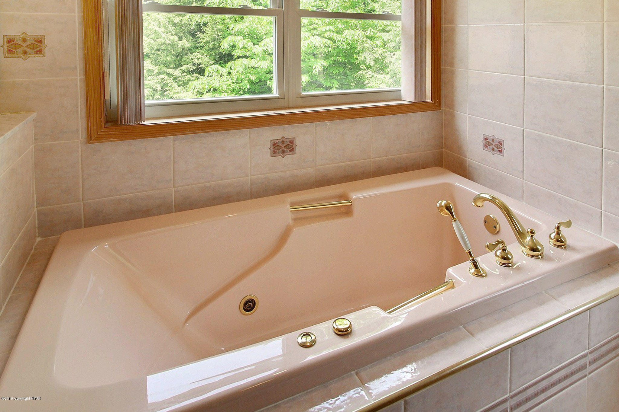 58 Bender Road Gouldsboro, PA 18424 - Photo 29 of 41 Master Whirlpool