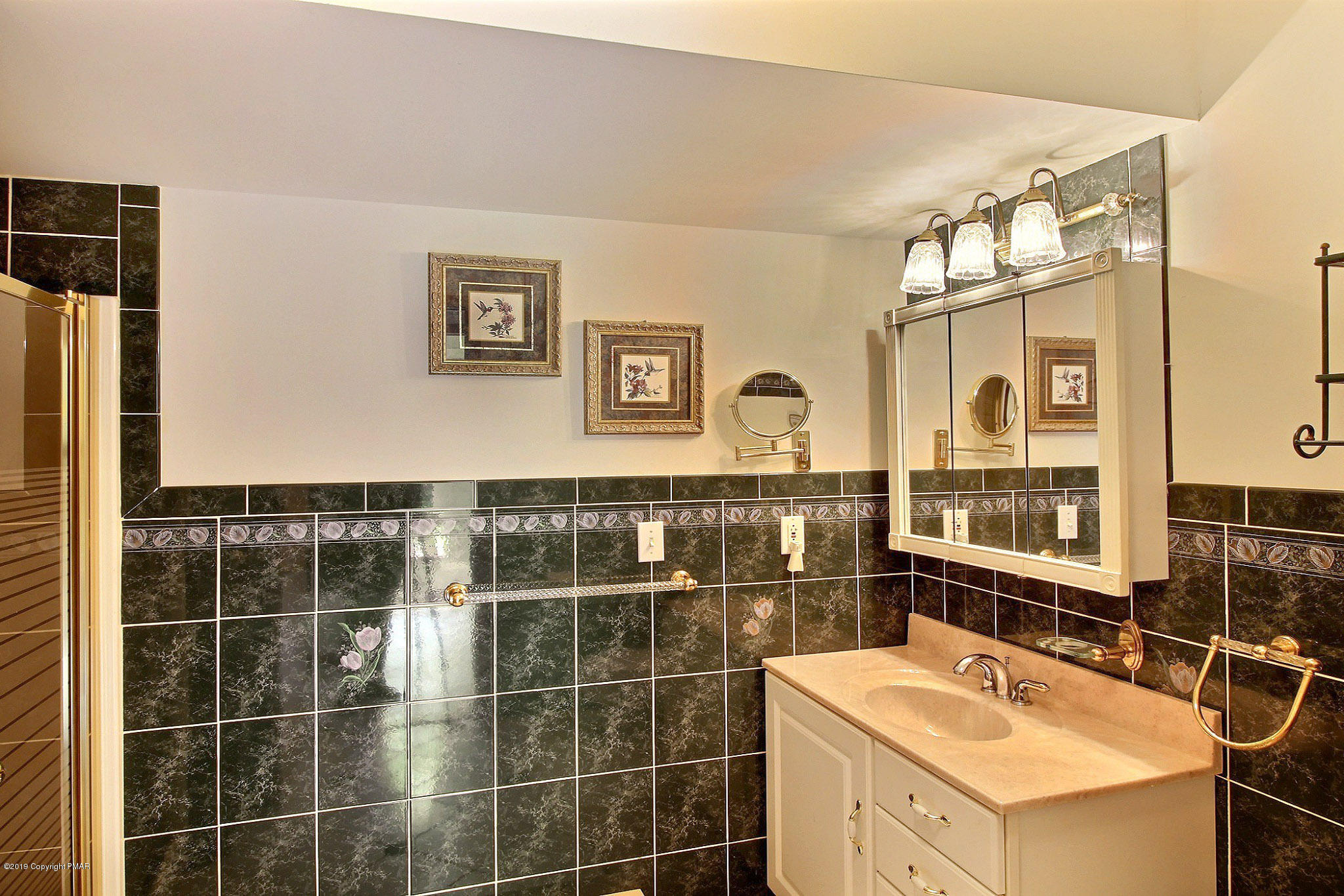 58 Bender Road Gouldsboro, PA 18424 - Photo 35 of 41 Main Bathroom