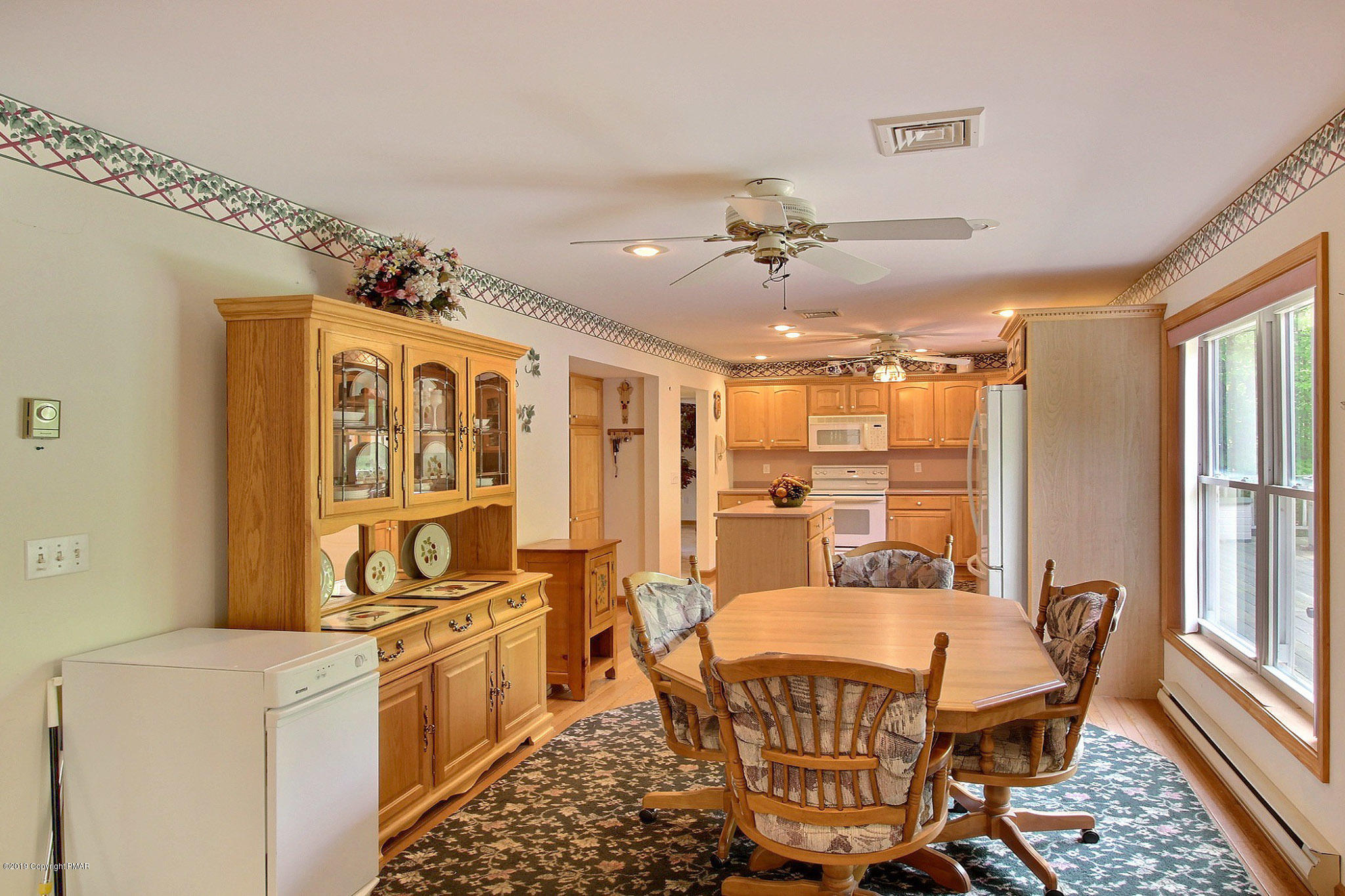 58 Bender Road Gouldsboro, PA 18424 - Photo 4 of 41 Kitchen