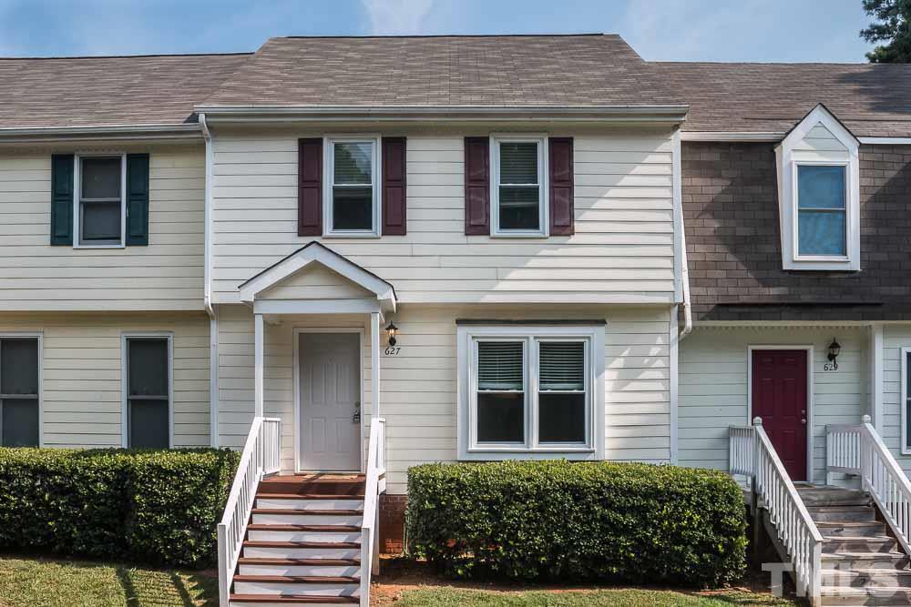 Move-in ready town home!