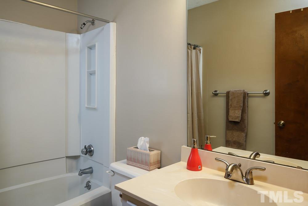 627 Bashford Road Raleigh, NC 27606 - Photo 16 of 25