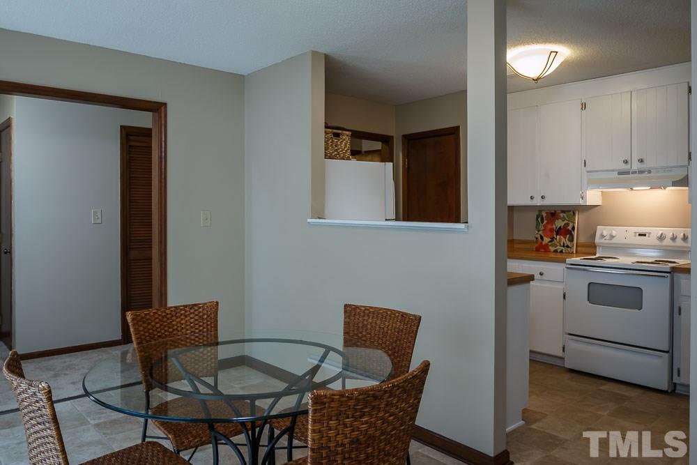 627 Bashford Road Raleigh, NC 27606 - Photo 4 of 25