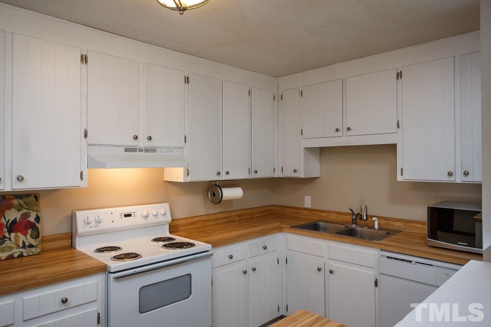 627 Bashford Road Raleigh, NC 27606 - Photo 7 of 25