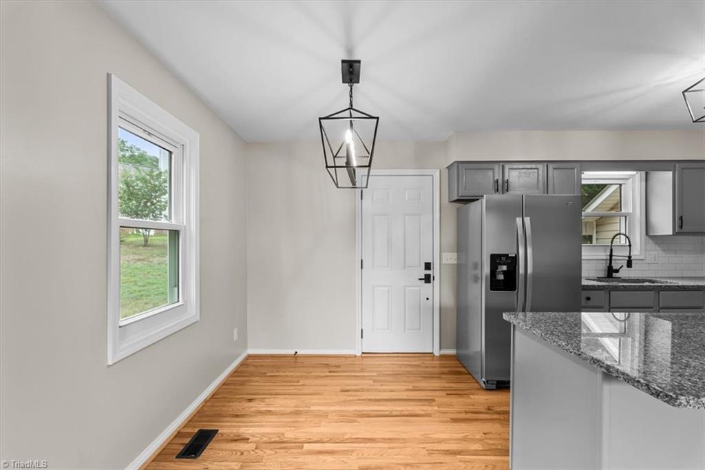 8309 Deep Valley Road Summerfield, NC 27358 - Photo 13 of 36 Dining Area