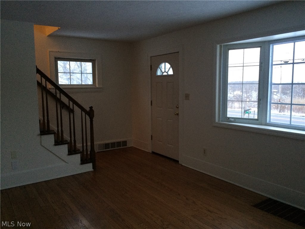 1386 Jacoby Road Akron, OH 44321 - Photo 7 of 19