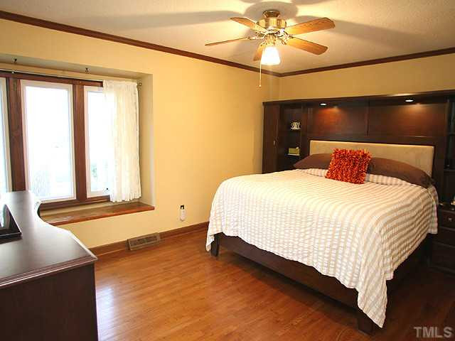 8812 North View Court Raleigh, NC 27613 - Photo 10 of 20 Master Bedroom