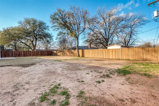 $369,900 | 116 Cooper Drive, Hurst, TX 76053