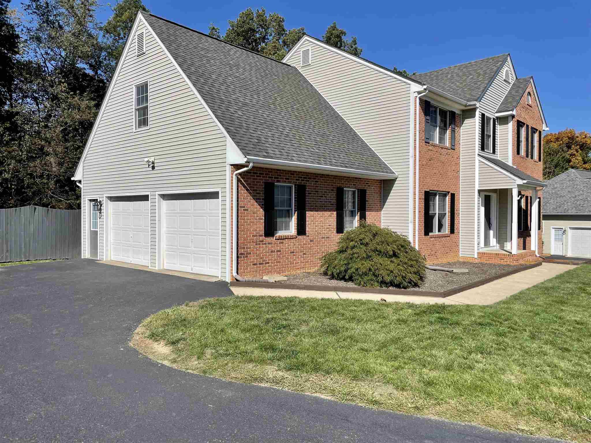 109 Long Bow Road Waynesboro, VA 22980 - Photo 3 of 42 a front view of a house with a yard