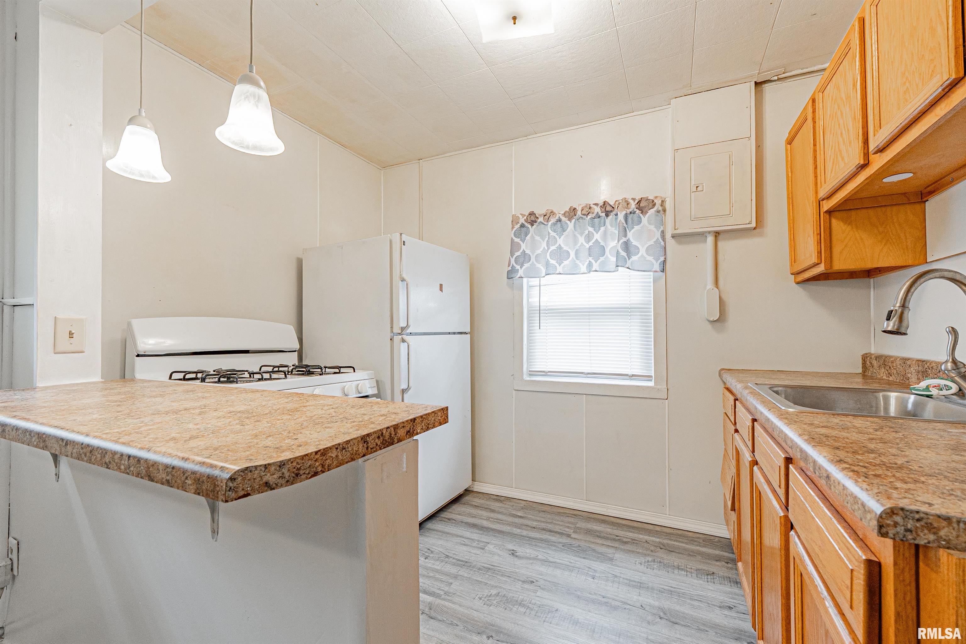 2219 South 6th Street Springfield, IL 62703 - Photo 10 of 15