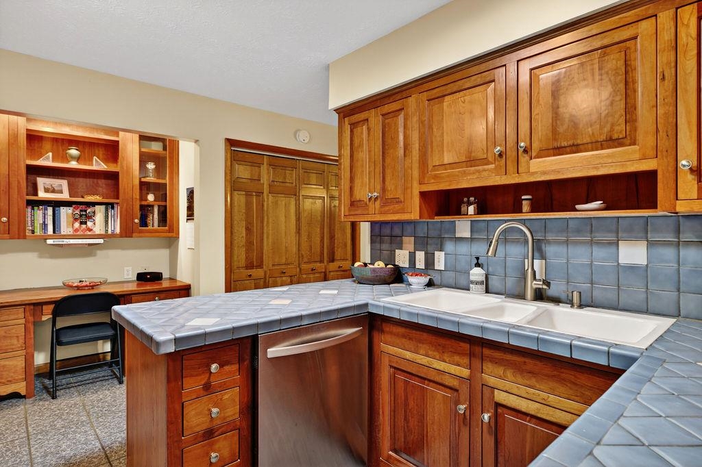 329 Red Hill Road Fairfield, VA 24435 - Photo 17 of 74