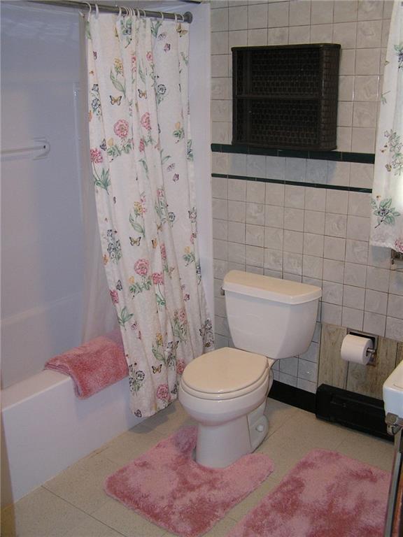 342 Redds Mill Road Charleroi, PA 15022 - Photo 10 of 16 Full Bath