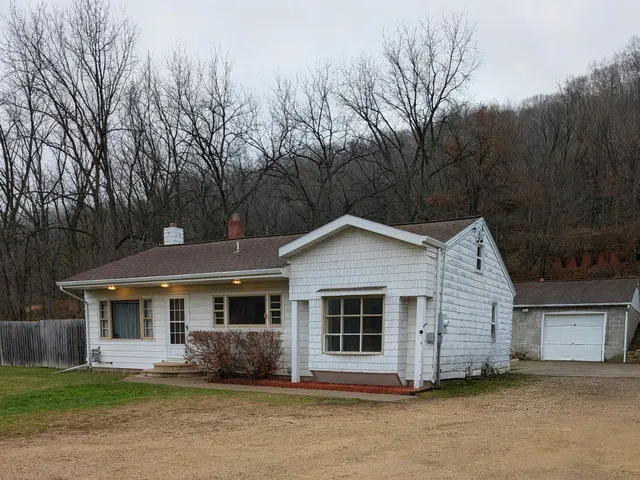 $275,000 | 28853 Highway 61, Red Wing, MN 55066