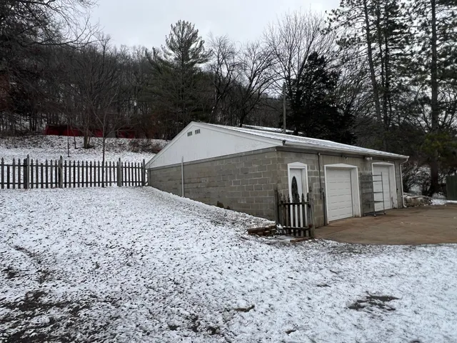 $275,000 | 28853 Highway 61, Red Wing, MN 55066