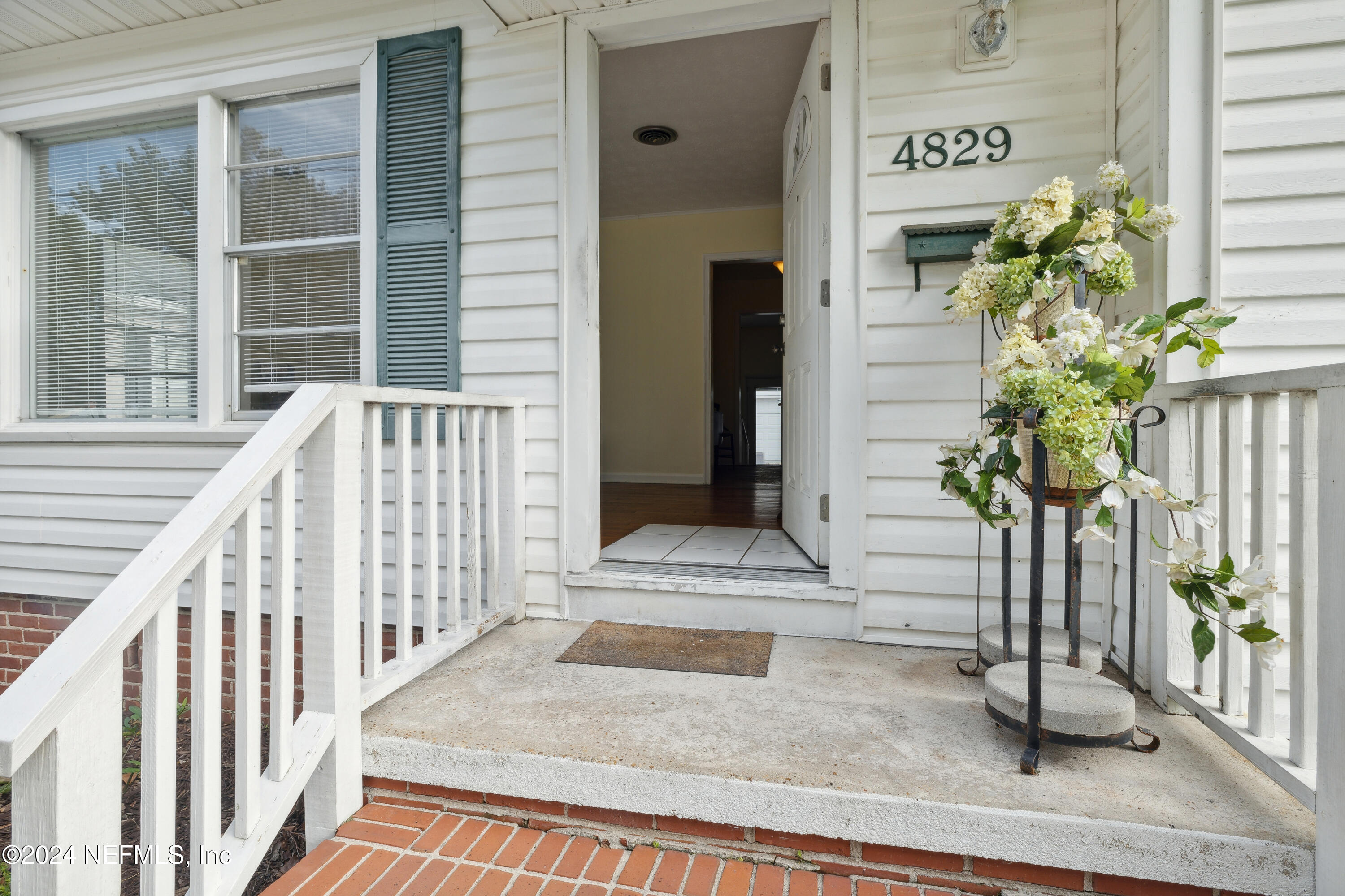 4829 Riverdale Road Jacksonville, FL 32210 - Photo 3 of 26 6-print-4829 Riverdale Rd (6 of 36)