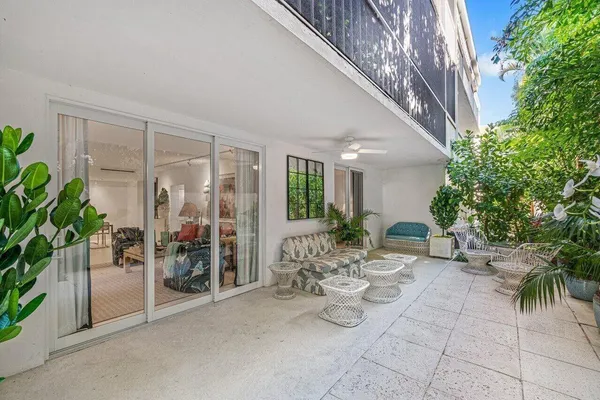 $15,000 | 226 Brazilian Avenue, Unit 1A, Palm Beach, FL 33480