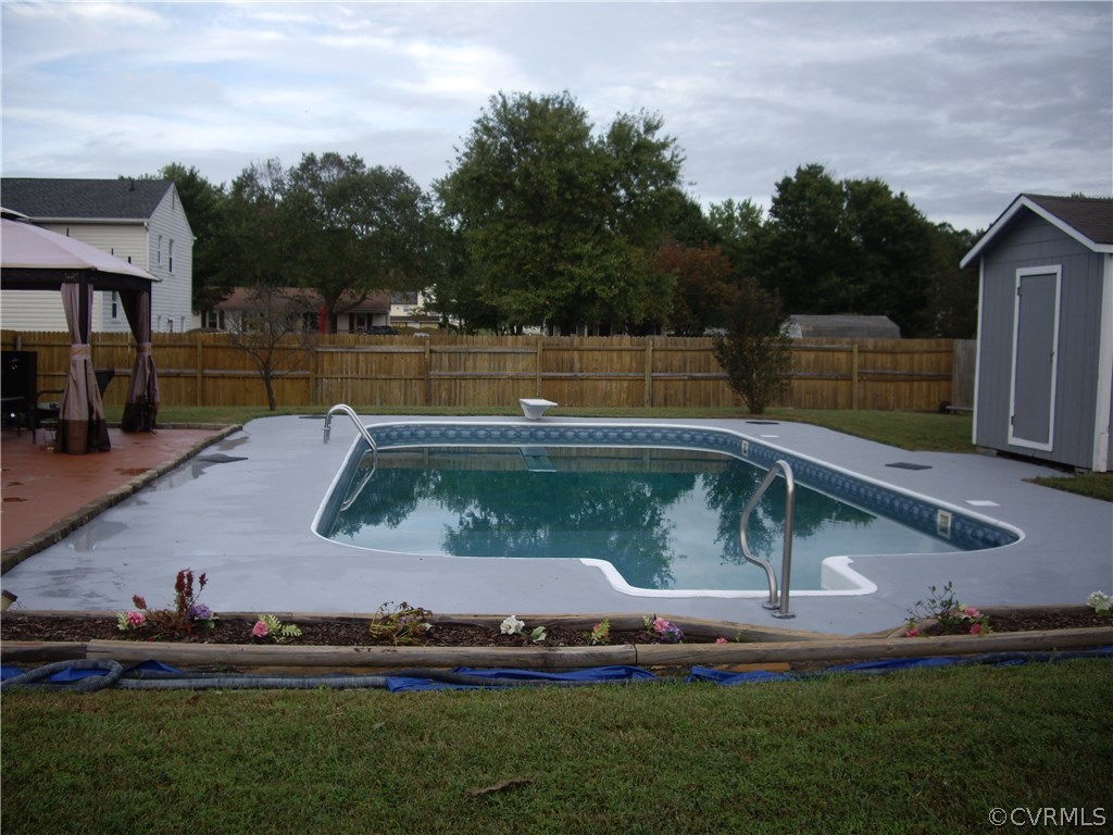 3005 Fielding Road Colonial Heights, VA 23834 - Photo 16 of 18 In-Ground Pool