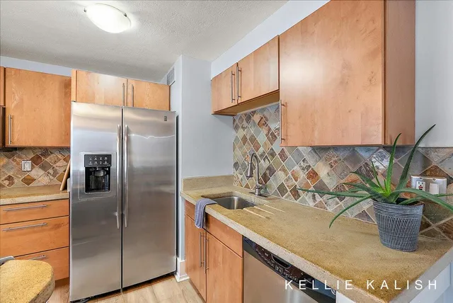$238,000 | 505 Cherry Street Southeast, Unit 217, Grand Rapids, MI 49503