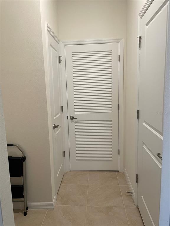 6209 Southwest 89th St Road Ocala, FL 34476 - Photo 8 of 27 a view of room with closet