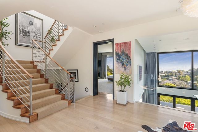 $7,495,000 | 1573 Sunset Plaza Drive, Los Angeles, CA 90069