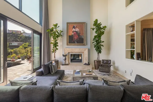 $7,495,000 | 1573 Sunset Plaza Drive, Los Angeles, CA 90069