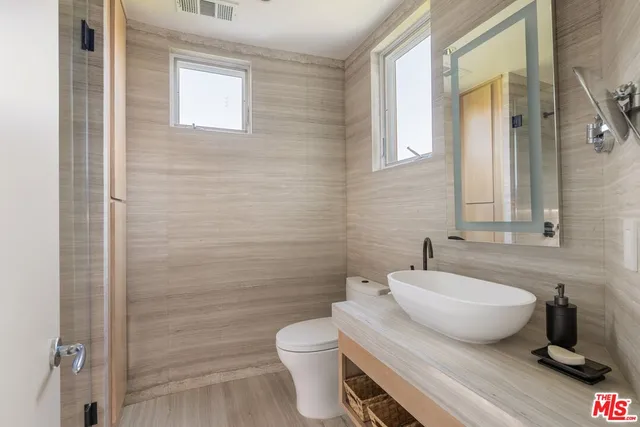 $7,495,000 | 1573 Sunset Plaza Drive, Los Angeles, CA 90069