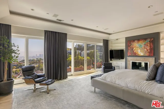 $7,495,000 | 1573 Sunset Plaza Drive, Los Angeles, CA 90069