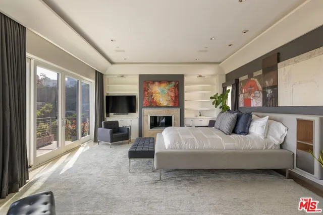 $7,495,000 | 1573 Sunset Plaza Drive, Los Angeles, CA 90069