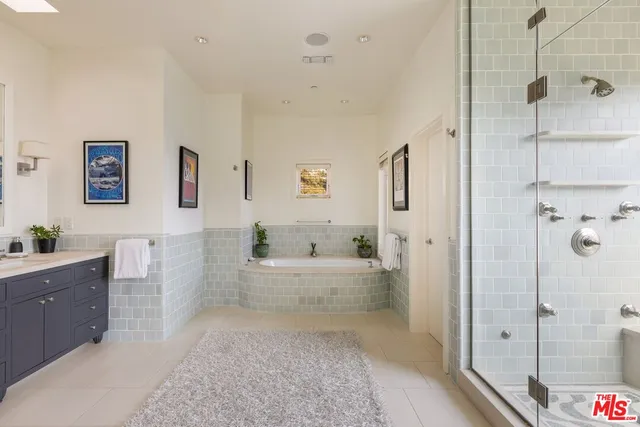 $7,495,000 | 1573 Sunset Plaza Drive, Los Angeles, CA 90069